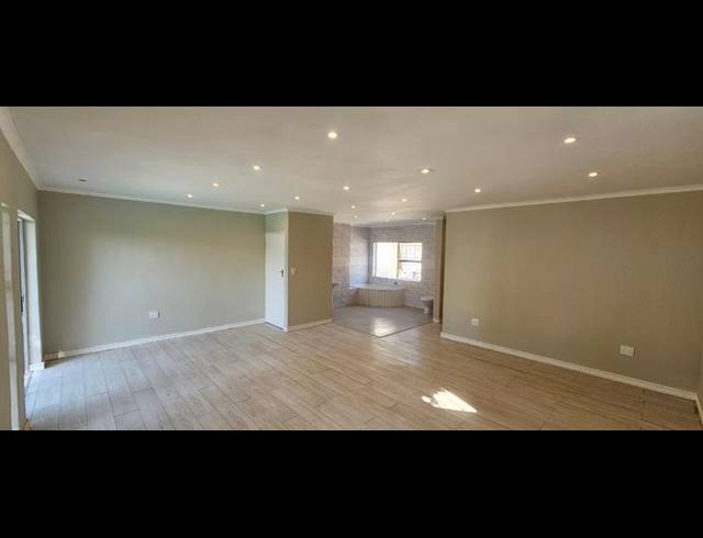 4 BEDROOM HOUSE FOR SALE IN FLORAUNA